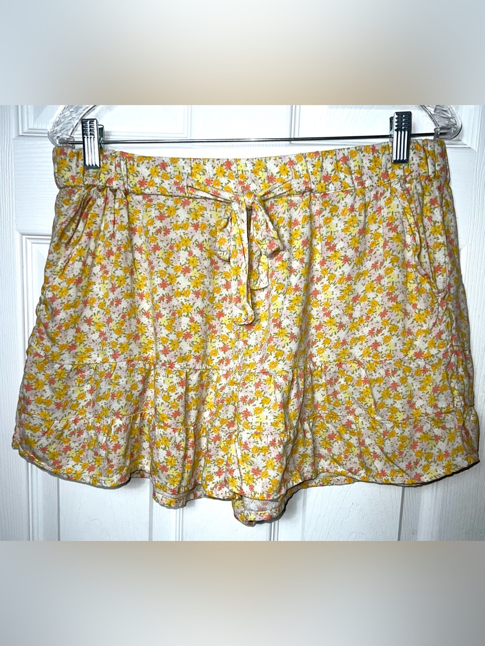 SO High Rise Shorts Micro Floral Yellow Lightweight Rayon Women’s XL